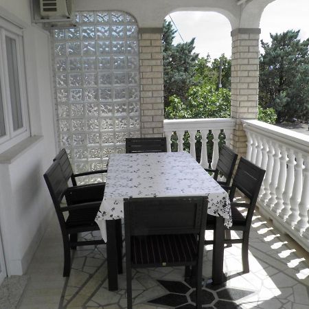 Apartmani S Dvije Spavace Sobe 4 Osobe Selce Exterior foto